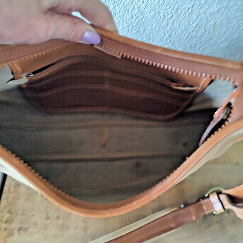 Dooney & Bourke Pebble Grain Hobo - Picture 9 of 9