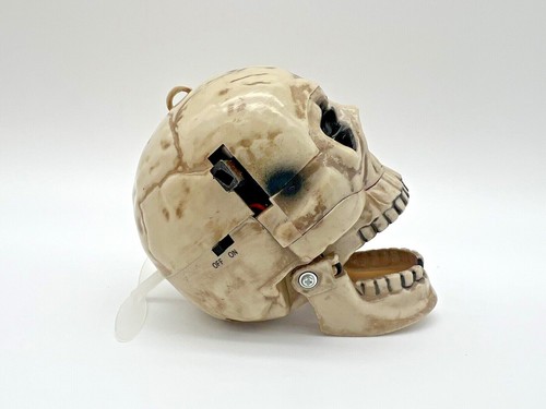 Flying Skull/Ghost Decoration Animated, Light Up Eyes, 6 Sound Affects Halloween - Picture 12 of 16