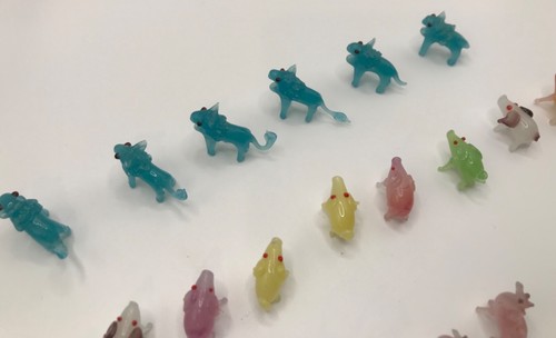 Mundgeblasenes Glas Handarbeit mehrfarbig Miniatur Kamele, Vielfraße und Schweine - Bild 11 von 15