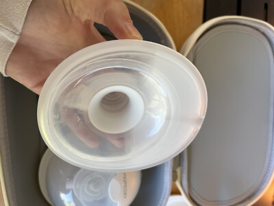 Momcozy Wearable Breast Pump Hands Free M5 Double-Sealed