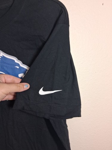 T-shirt girocollo casual NFL Nike Detroit Lions nuova con etichette nera taglia media prezzo al pubblico consigliato $35 - Foto 3 di 8