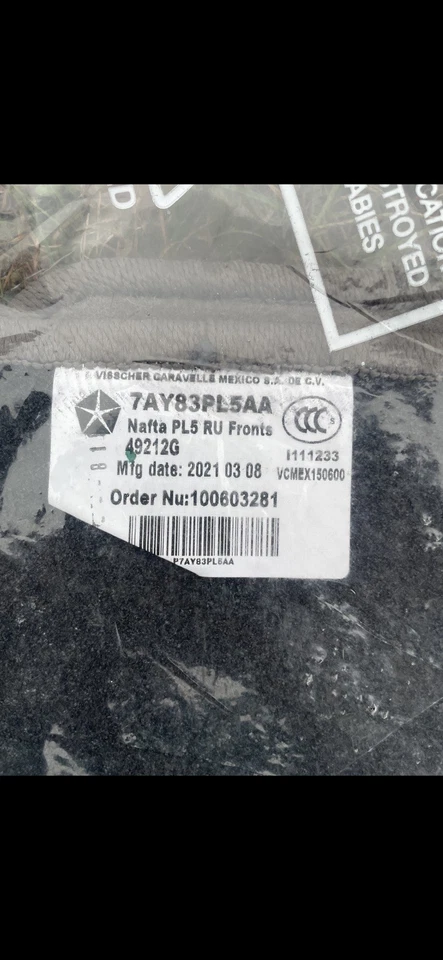 正品原始设备制造商前脚垫套装适用于克莱斯勒 Pacifica 7AY83PL5AA 全新 — 第 4/4 张图片