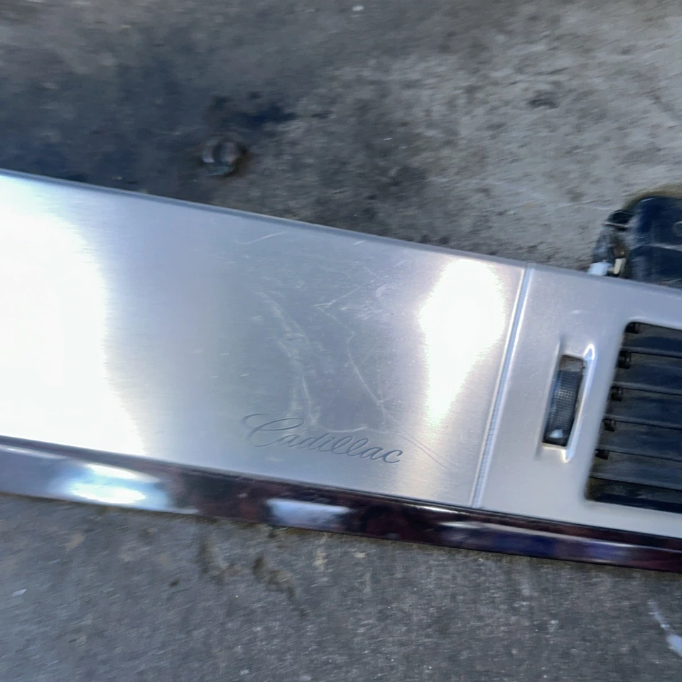 🔵2007-2014 Cadillac Escalade отделочная пластина для правой приборной панели с вентиляционной и левой вентиляционной решеткой с отделкой. - Изображение 3 из 4