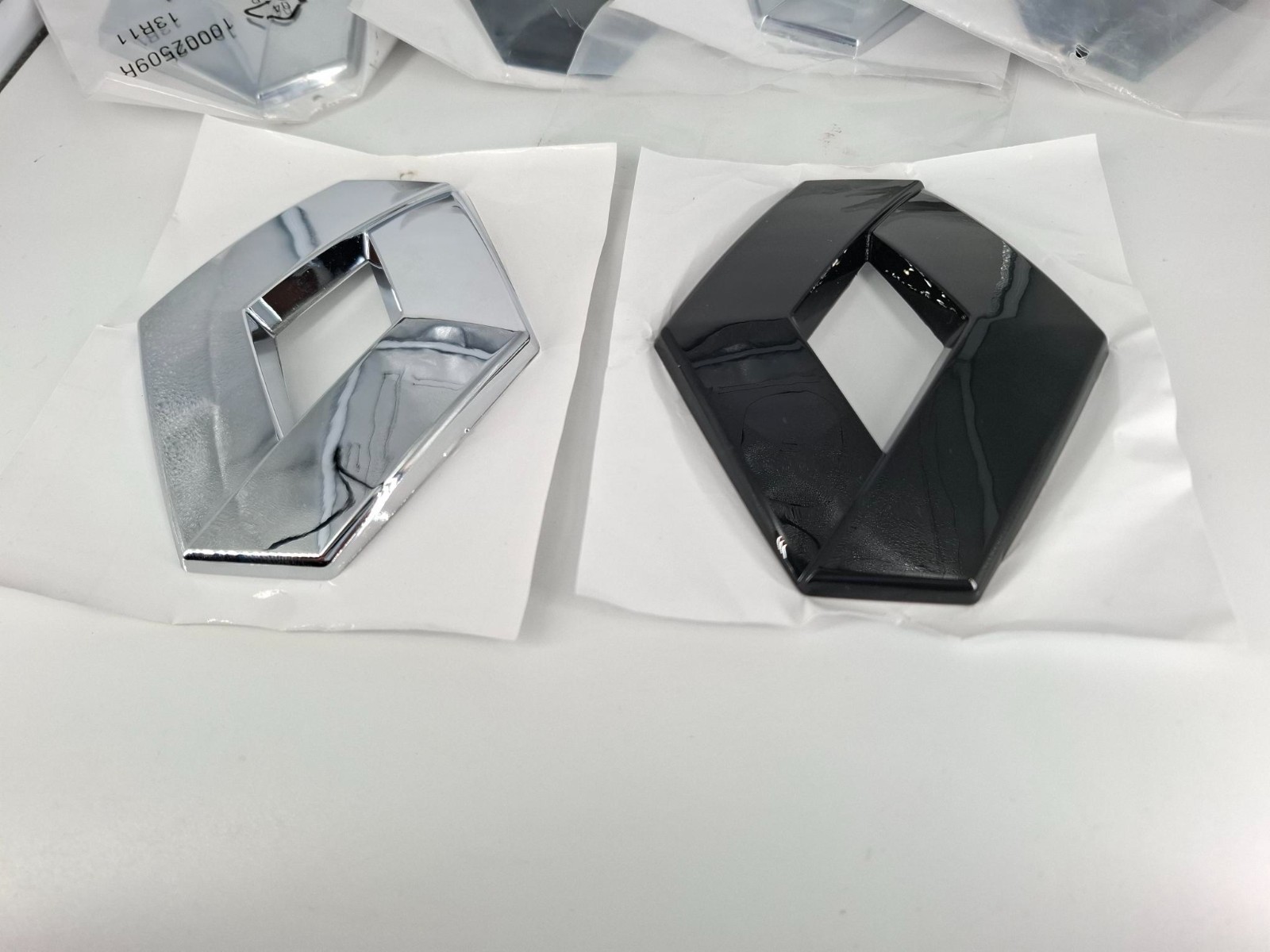 Stemma logo Renault - 1 pezzo nuovo foto 3