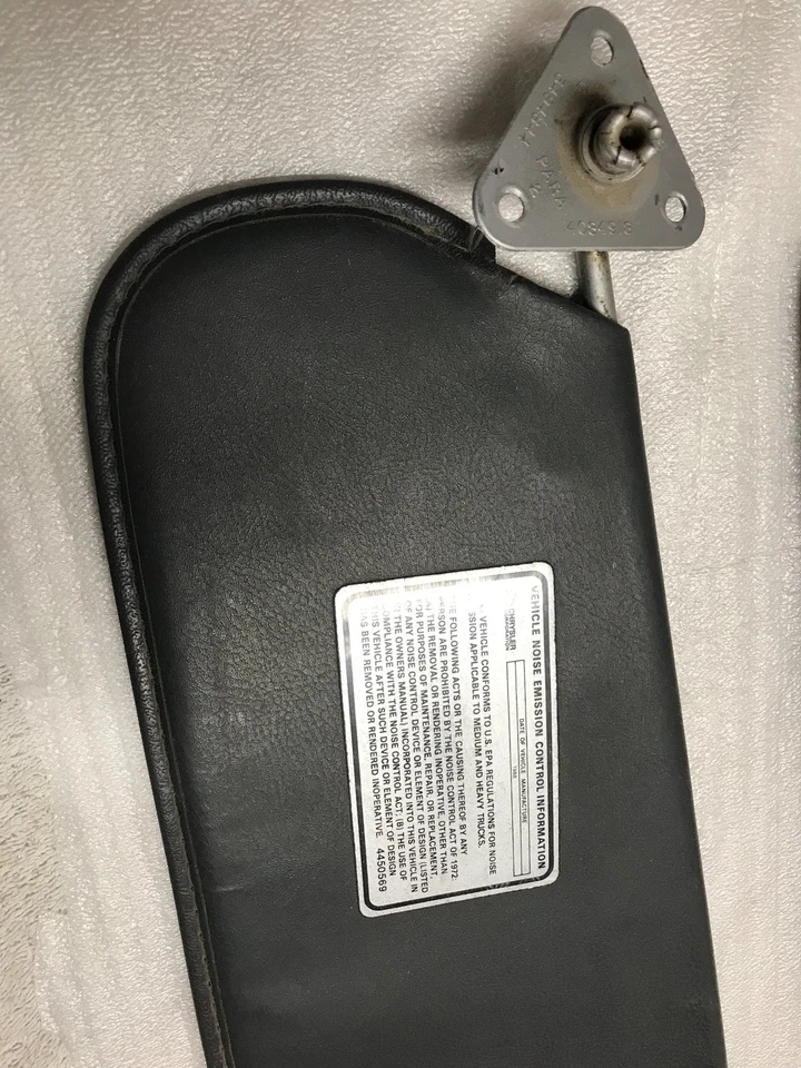 1981-1993 OEM DODGE RAM TRUCK RAMCHARGER FRONT LH RH SUN VISORS SUNVISOR - BLACK - Image 4 of 4