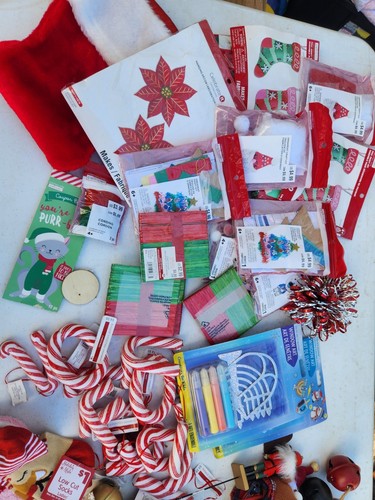 Christmas Decorations, Ornament, Bells, Etc. Huge Wholesale Lot Of 125+ - Picture 8 of 10