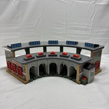 Thomas The Train Tidmouth Engine Shed Deluxe Wood Roundhouse Station No Sound