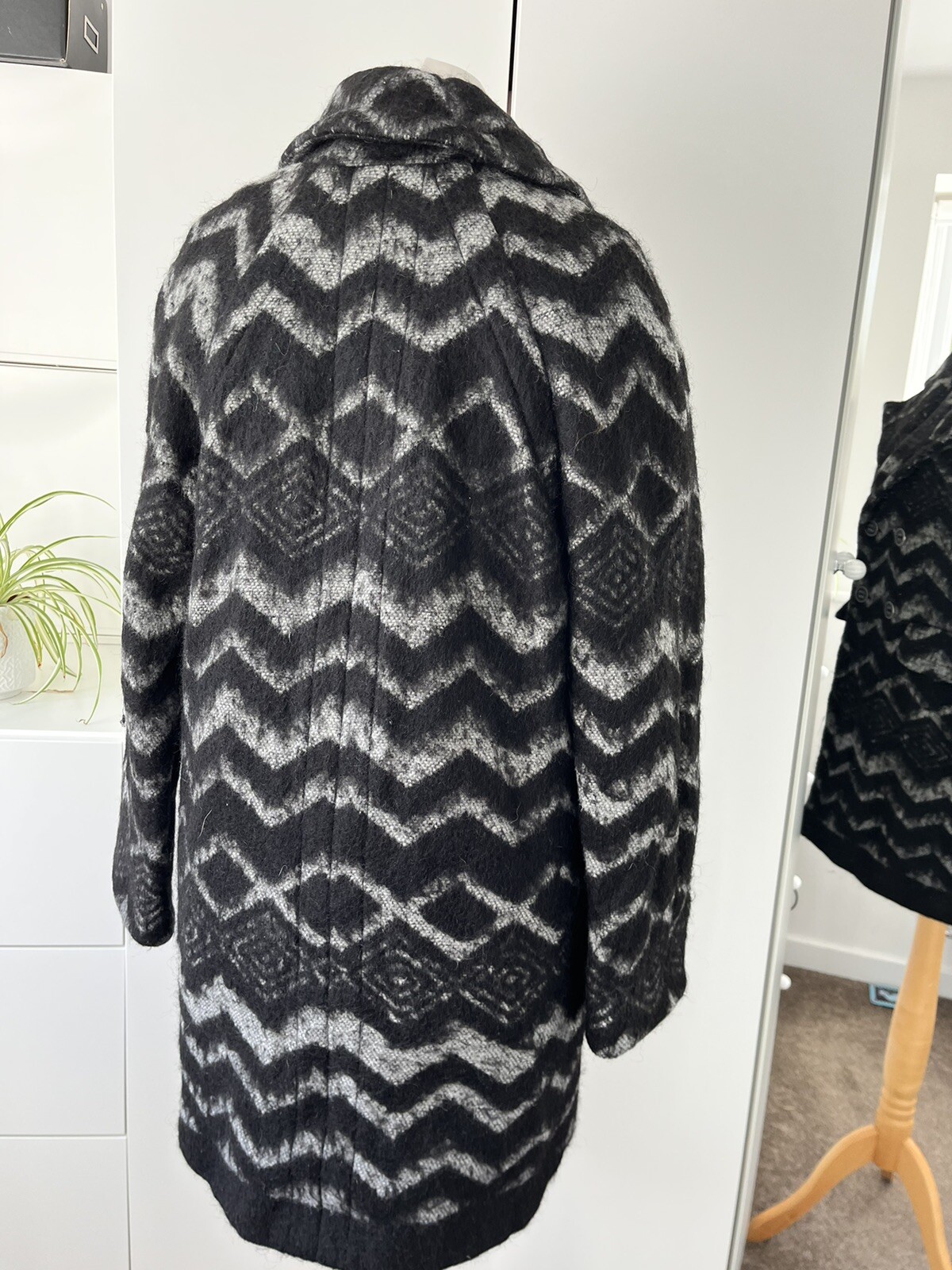 Oasis Size Medium Wool Blend Double Breasted Coat… - image 8