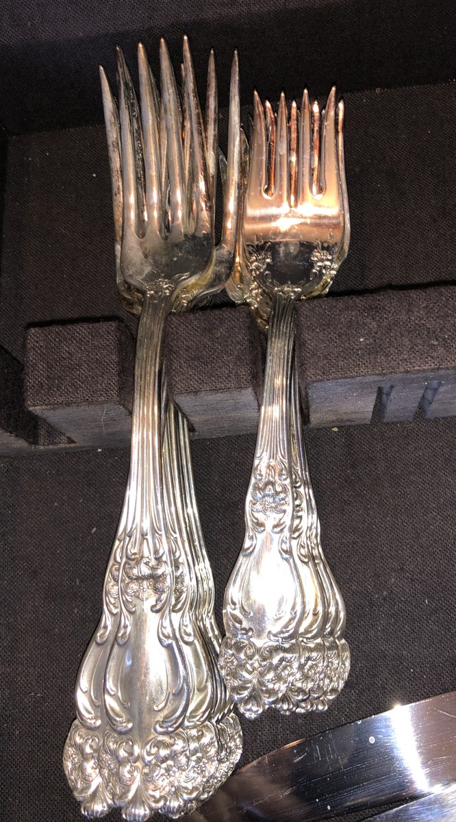 34 ANTIQUE REED AND BARTON SILVERPLATE 1901 TIGER LILY FESTIVITY