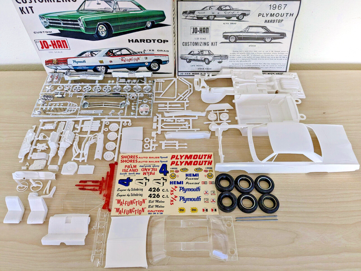 ULTRA RARE! *ORIGINAL VINTAGE JO-HAN 1967 PLYMOUTH FURY KIT