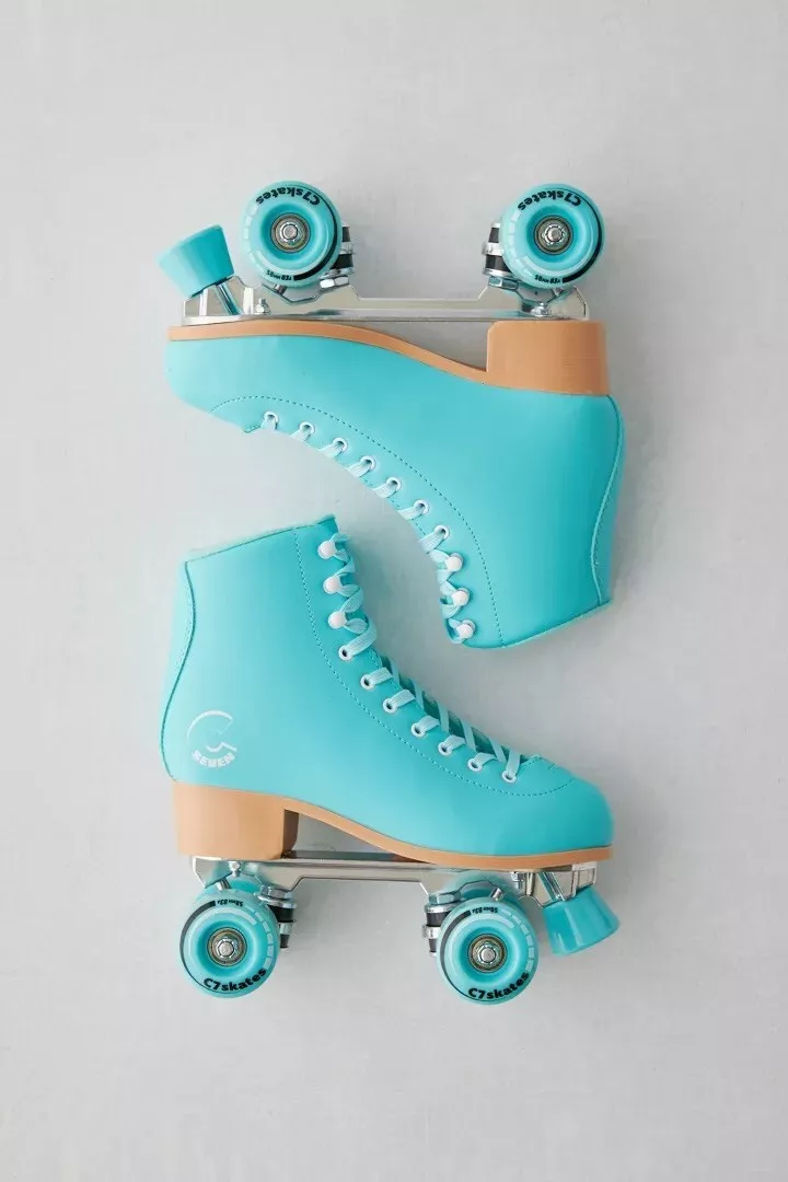 Urban outfitters on sale roller skates