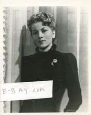 JOAN FONTAINE FROM ORIG NEG  VINTAGE 1970S  8X10  PHOTO #637