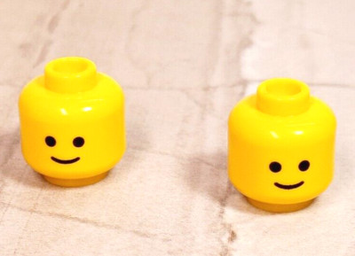 New LEGO Classic Head STANDARD Lot of 2 Smile Eyes No Eyebrows Simple Face