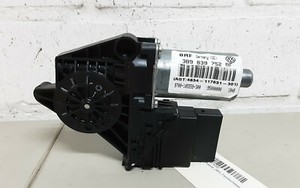 VW Passat 3BG Fensterhebermotor HR Motor Fensterheber 3B9839752BF