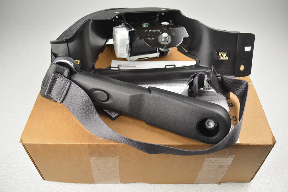 GMC Sierra Chevrolet Silverado LH 2011-2013 kit de cinturón de seguridad del lado del conductor nuevo OEM Foto 2 de 4