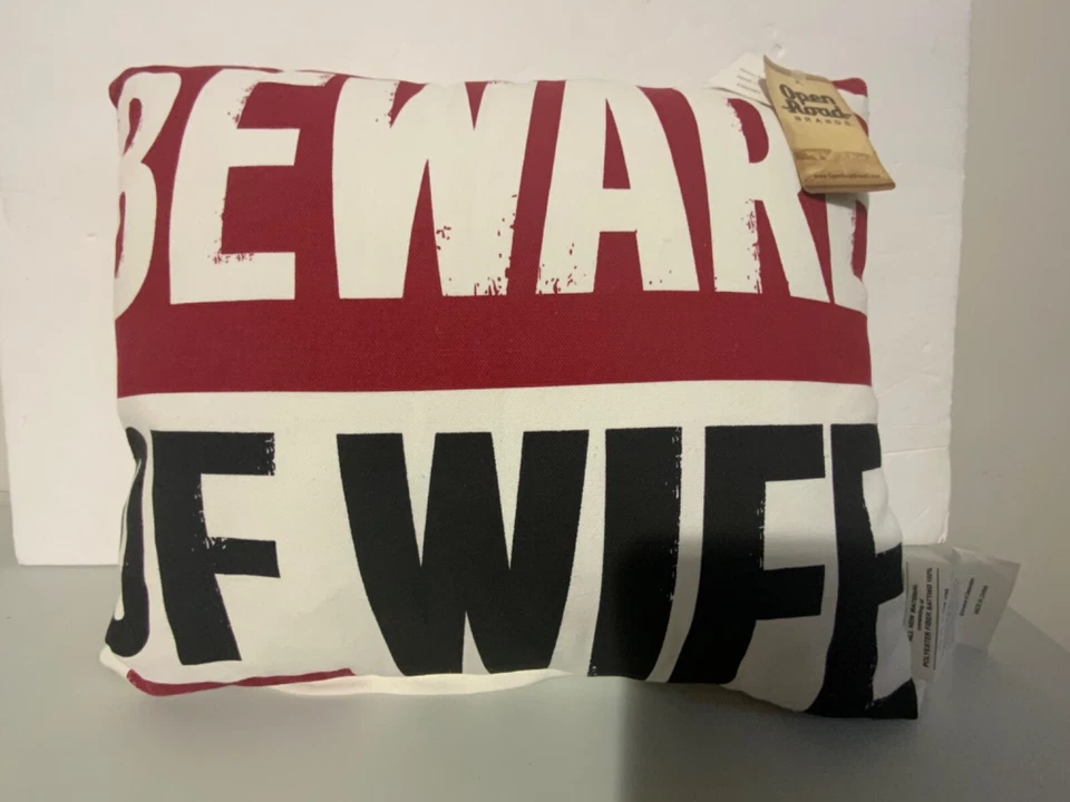  PILLOW SZ 18X15 HAPPY WIFE HAPPY LIFE  - Image 2 of 4