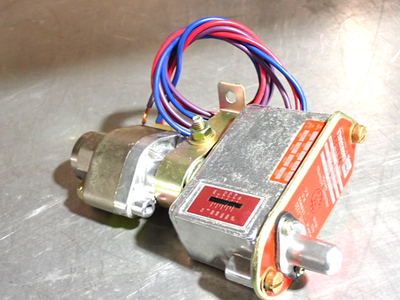 #ad Barksdale C9612 2 PRESSURE SWITCH 125 1500 PSI NEW $242.25