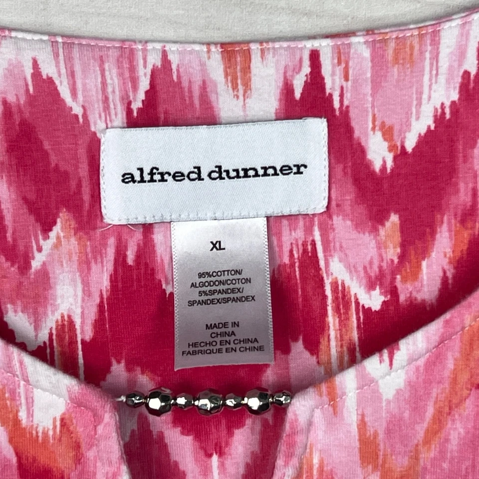 Alfred Dunner Top Womens XL Pink Zig Zag Print T-Shirt Keyhole Neck Ruched Knit - Image 4 of 4