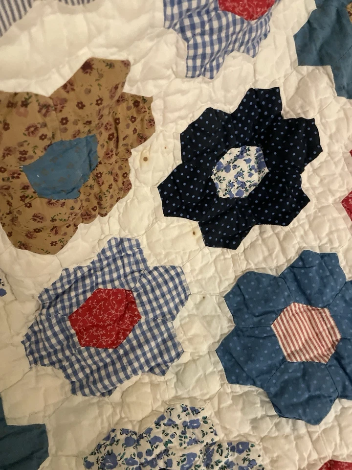 Garnet Hill Grandmother’s Garden patchwork Quilt King - Image 4 of 4