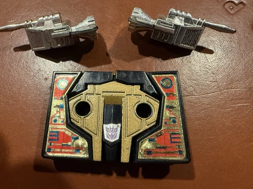 Transformers G1 Buzzsaw Complete Vintage Cassette