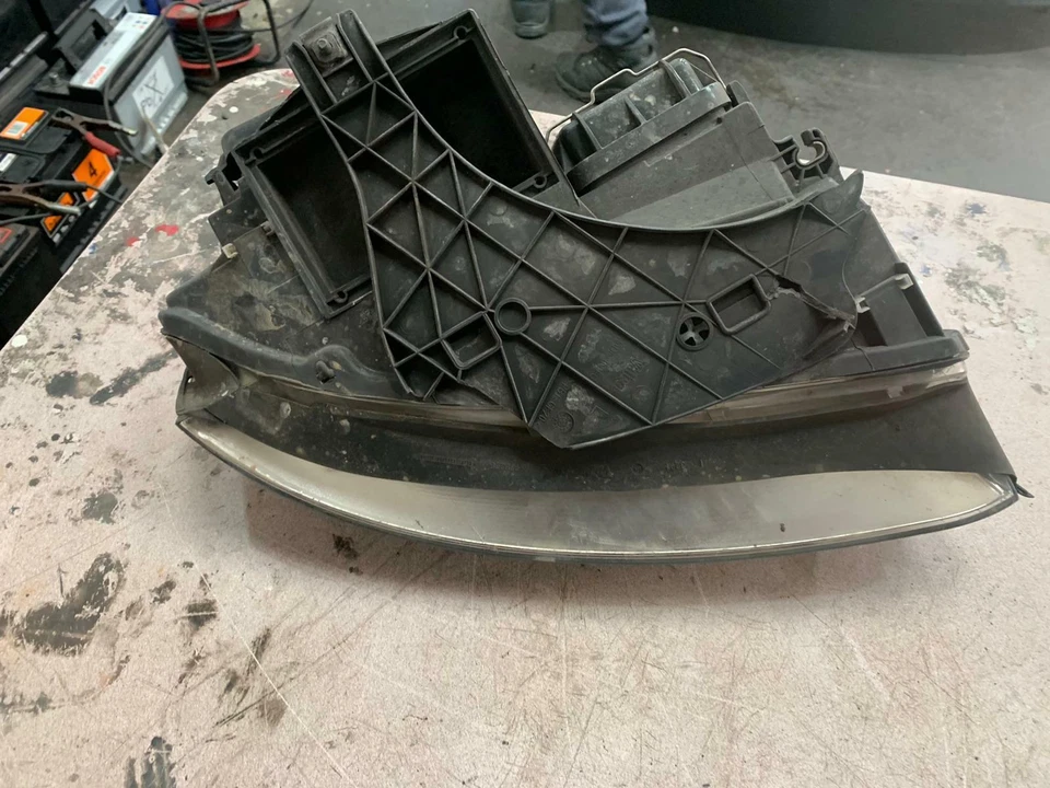 FARO IZQUIERDO AUDI A4 LADO PASAJERO 8E0941029D G2A Foto 4 de 4