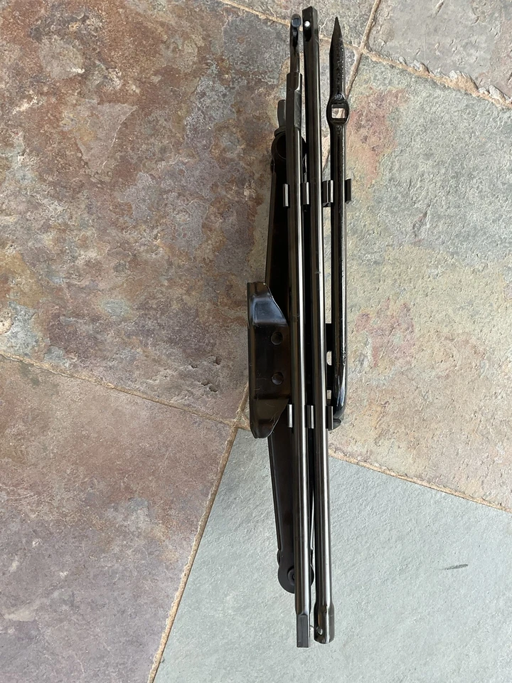 Dodge Durango 2006-2012 gato de neumáticos y herramientas OEM Foto 4 de 4