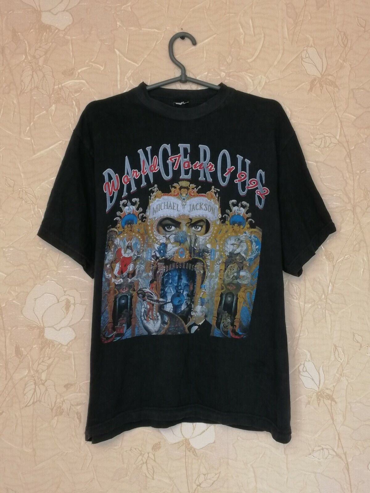 Mispend tilstødende Modtager maskine Michael Jackson Vintage Dangerous World Tour 1992 rare t-shirt jersey merch  | eBay