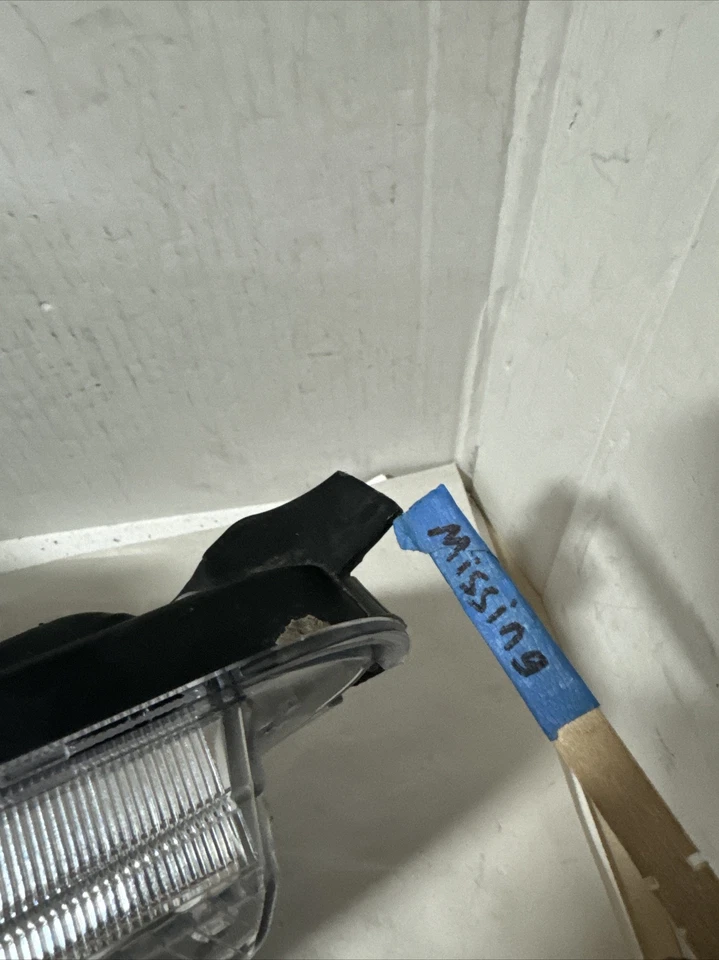 Faro halógeno Mitsubishi Outlander Sport 11-19 diestro Passngr Aftermarkt 8301C224 Foto 4 de 4