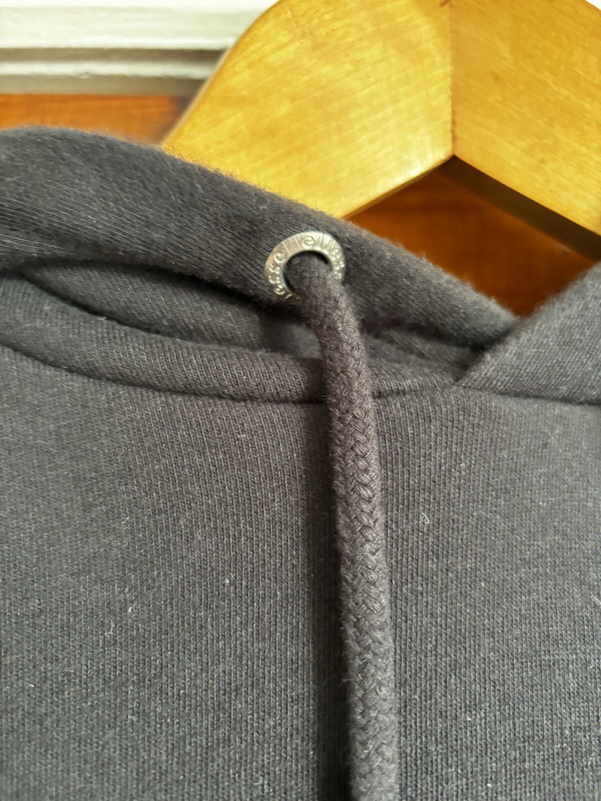 Picture 4 of 24