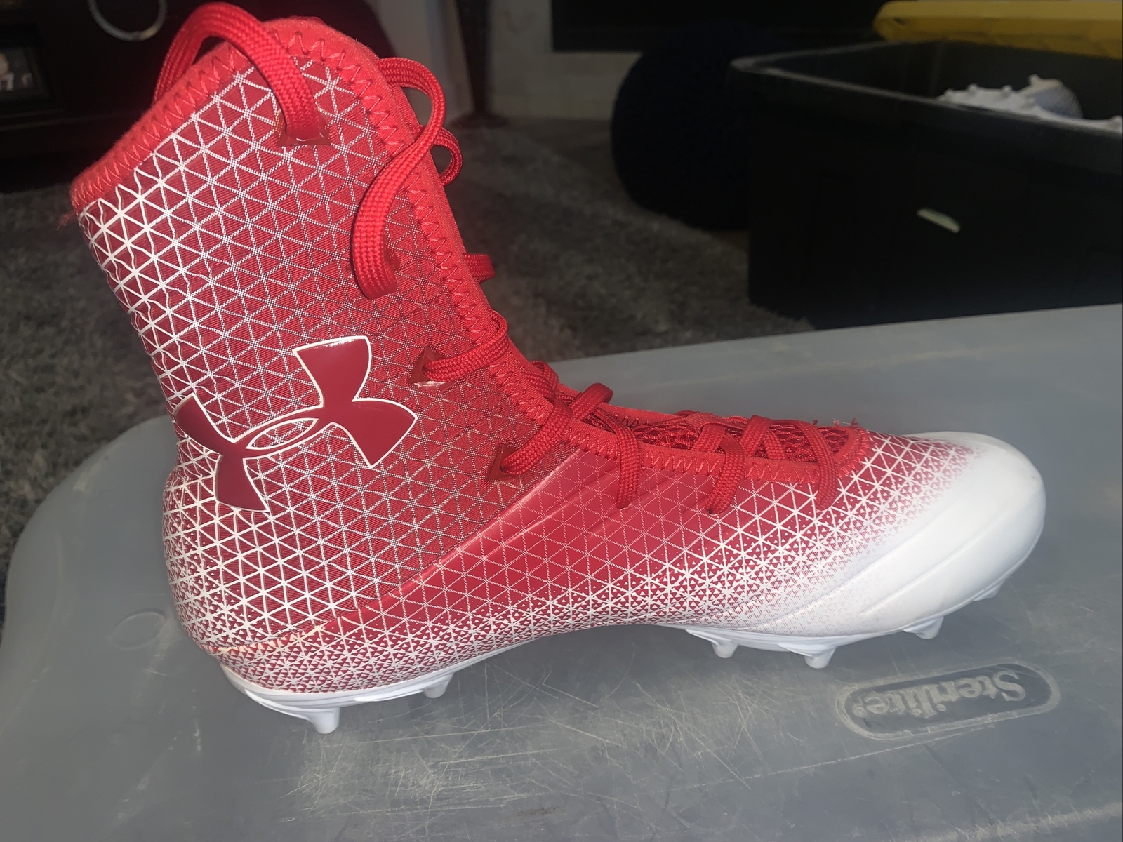 New Mens UNDER ARMOUR HIGHLIGHT SELECT Football Cleat RED/WHT 3000418-601 Sz 11