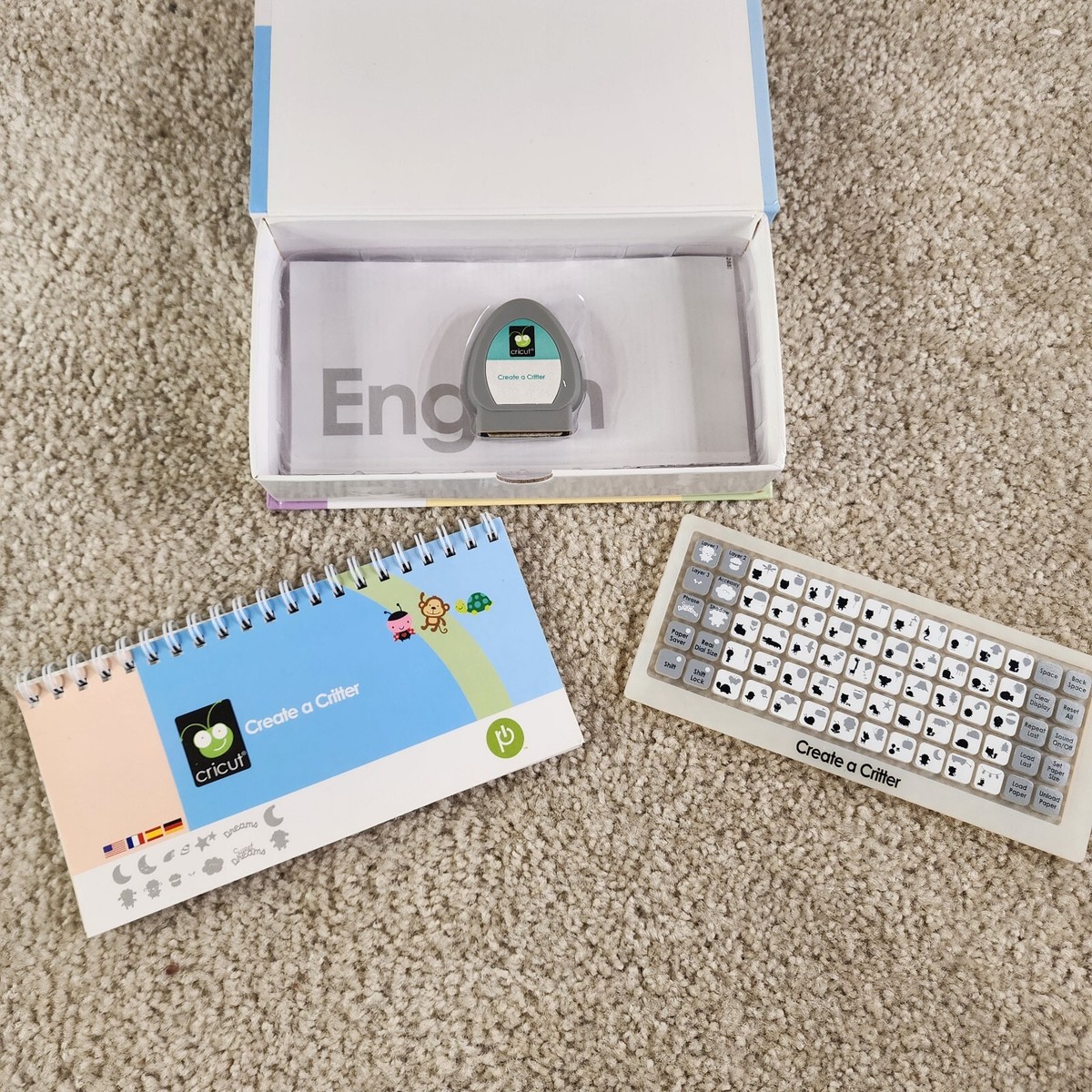 Cricut　クリカット　カートリッジ　Create a Critter Cricut Create a Critter Crafts Painting Drawing Art Gift Cartridge