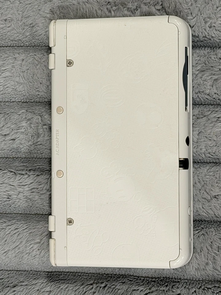 Consola Nintendo Nueva 3DS Black Friday Edición Mario Solo - Rara - Excelente Foto 2 de 3