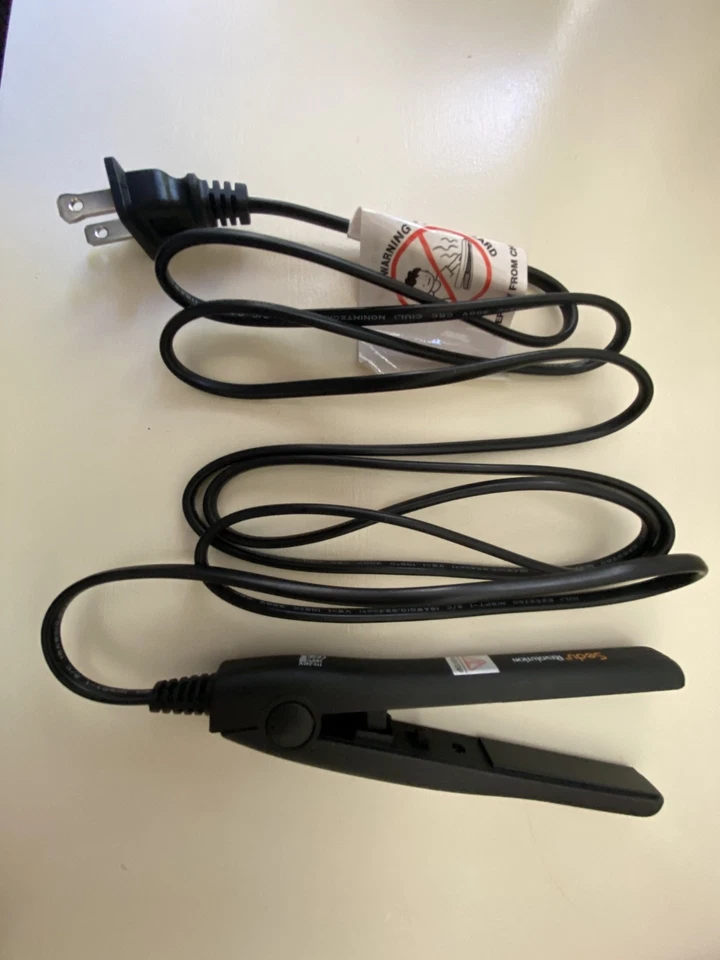 Sedu Revolution Travel Size Ionic Hair Straightener Mini Flat Iron 1/2” Barrel  - Image 4 of 4