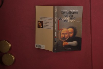 372826 Robert Louis Stevenson DER SELTSAME FALL DES DR. JEKYLL UND MR. HYDE