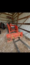 Kubota tractor L3301HST with Kubota LA525
