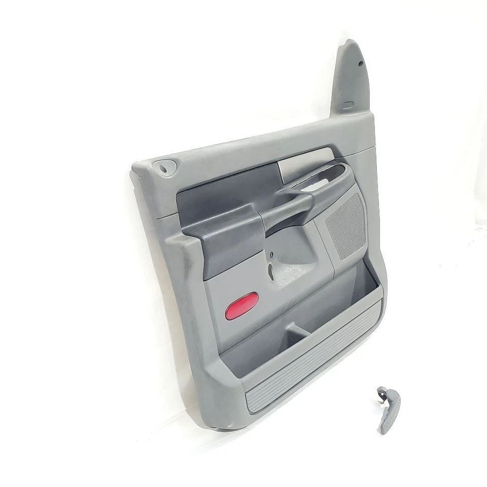 Dodge Ram 2500 2007 cuádruple OEM panel de moldura de puerta delantera izquierda tiene algo de decoloración  Foto 2 de 4