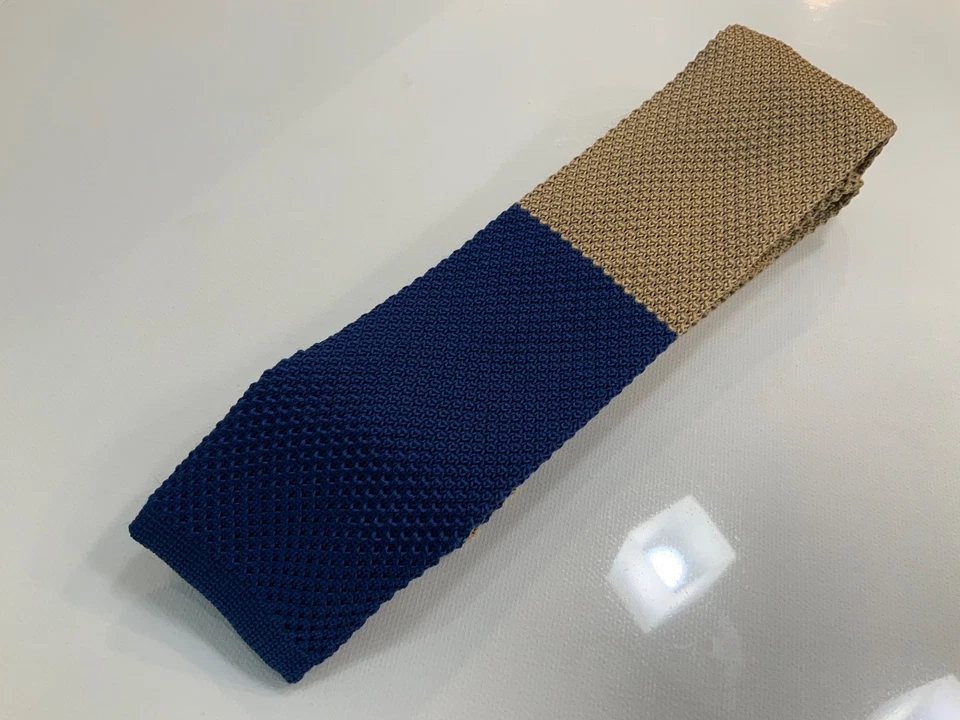 Tommy Hilfiger Mens Silk blend knit Square End Neck Tie Blue & Kaki color Modern - Image 2 of 4