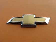 18 19 20 21 22 CHEVROLET EQUINOX REAR TRUNK LID EMBLEM LOGO BADGE SIGN A35740