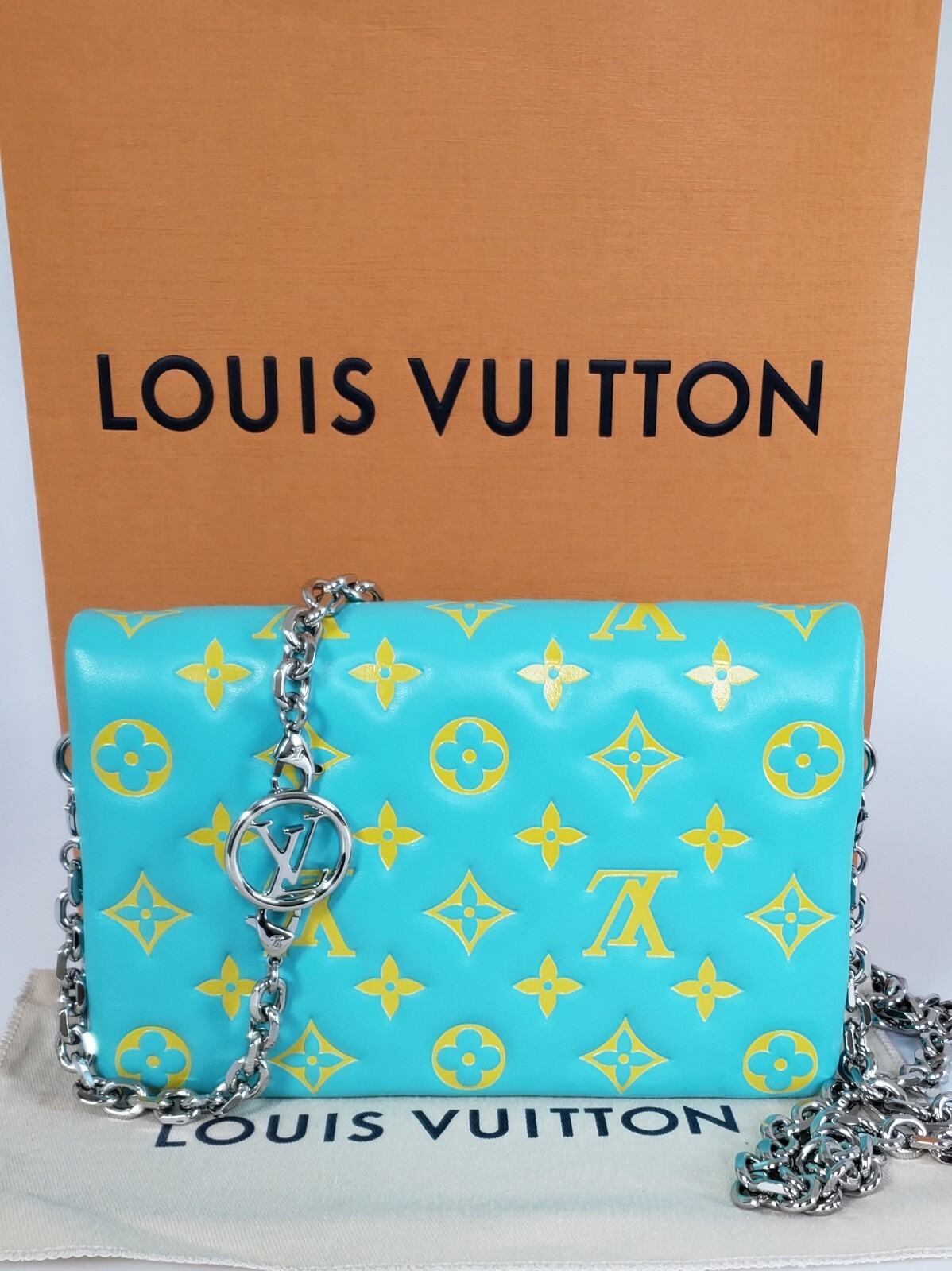 LOUIS VUITTON Coussin Pochette VUITTAMIN  Mint Yellow Embossed Leather RARE HTF image 4