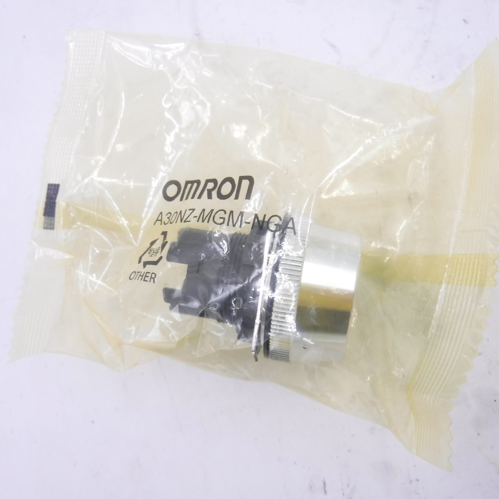 Omron Automation Pushbutton Switch Green A30NZ-MGM-NGA