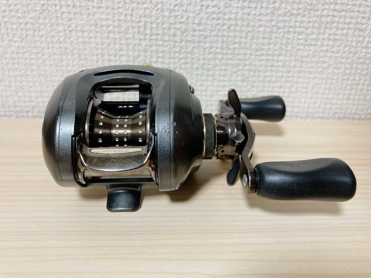 Daiwa Baitcasting Reel 06 STEEZ 103H Right Handle Gear Ratio