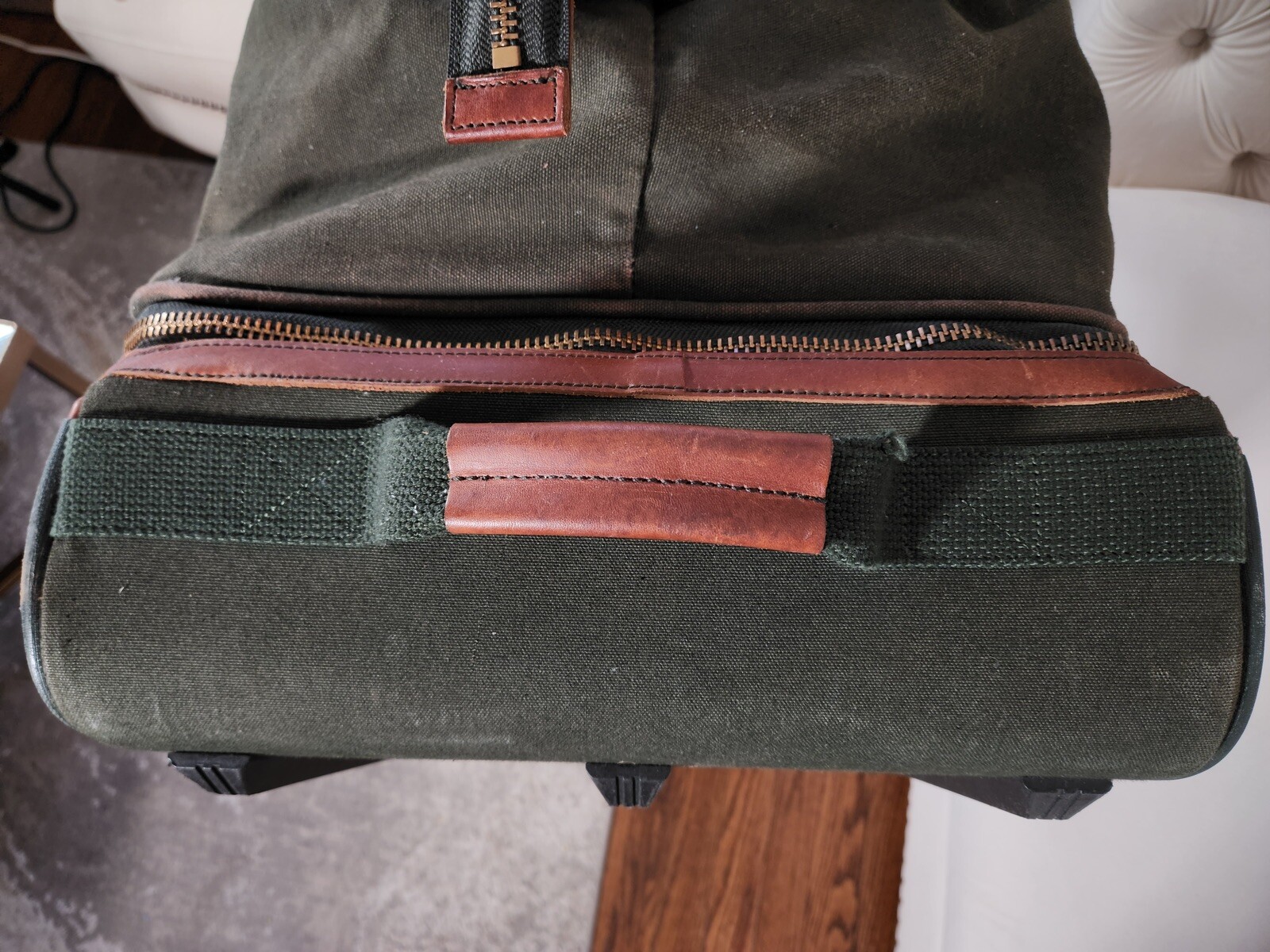 Orvis Battenkill Rolling Duffel Bag with Wheels XL 35” Canvas/Leather