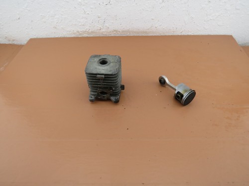 Homelite HB-180 Blower OEM Cylinder & Piston 04384