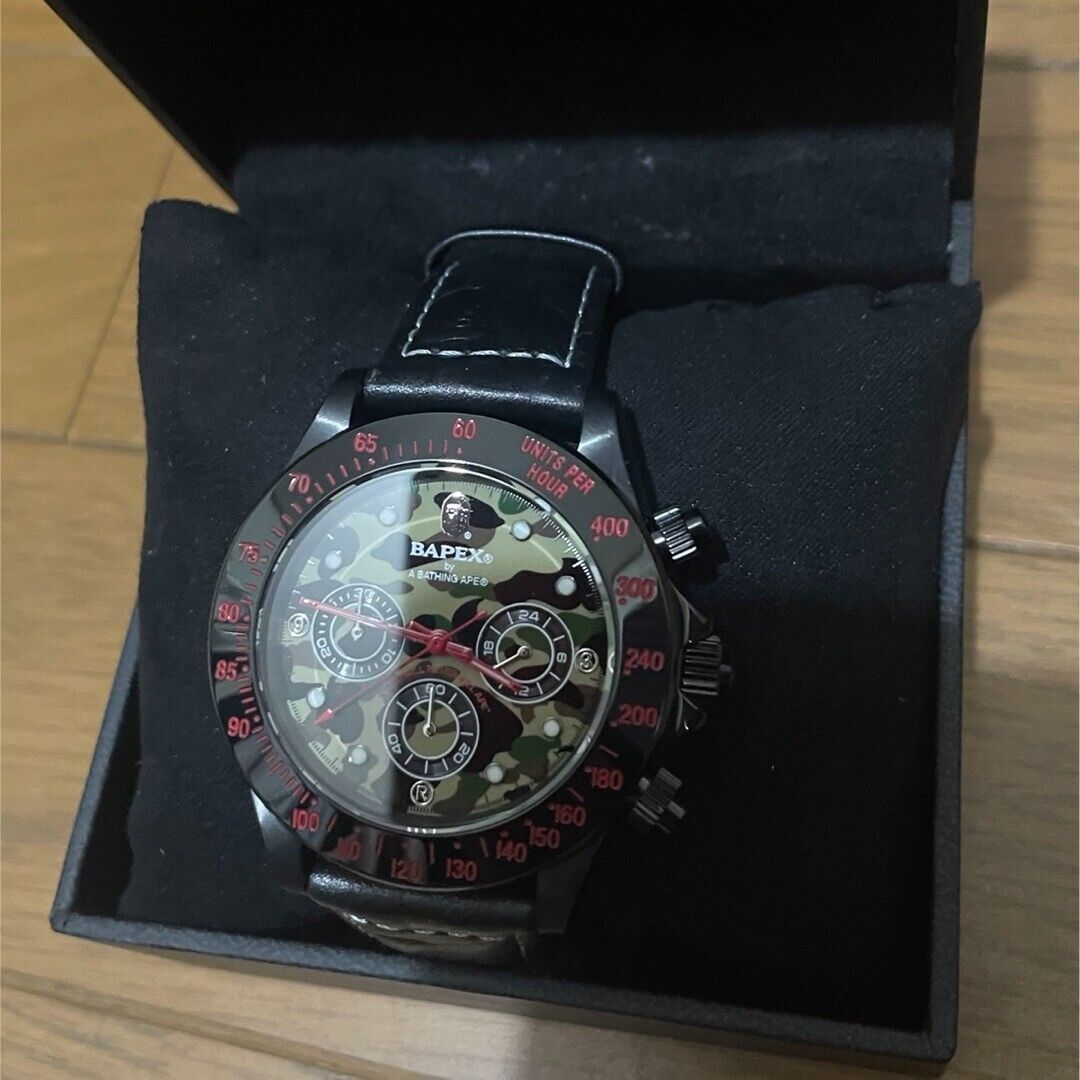 BAPE 1ST Green Camo Type 3 BAPEX WATCH w/box Embossed BAPE 1ST Green Camo Type 3 BAPEX WATCH w/box Embossed