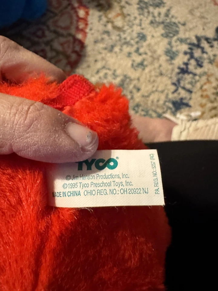 Muñeca de peluche Tickle Me Elmo Vintage 1995 Tyco Plaza Sésamo Original ¡Funciona! Foto 2 de 3