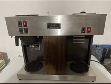 BUNN VPS 12-Cup Pourover Commercial Coffee Brewer- 3 Warming Stations.