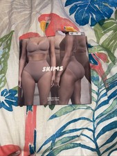 Skims Seamless Sculpt Mid. Waist Thong Sand Size Medium NWT Free Shipping