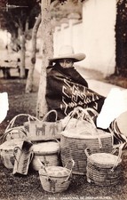 Postal RPPC México Irapuato Canastas Cesta Vendedor c1945
