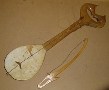 instrument de musique africain - bois sculpté
