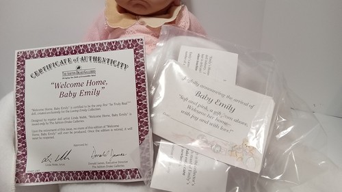 Neu im Karton Ashton Drake So Truly Real Welcome Home Baby Emily Puppe Linda Webb Neugeborenes - Bild 5 von 8